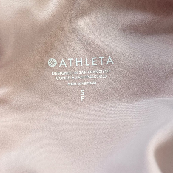 Athleta Conscious Crop - Picture 5 of 5